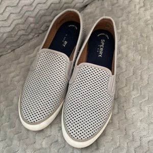 Sperry slip on shoes